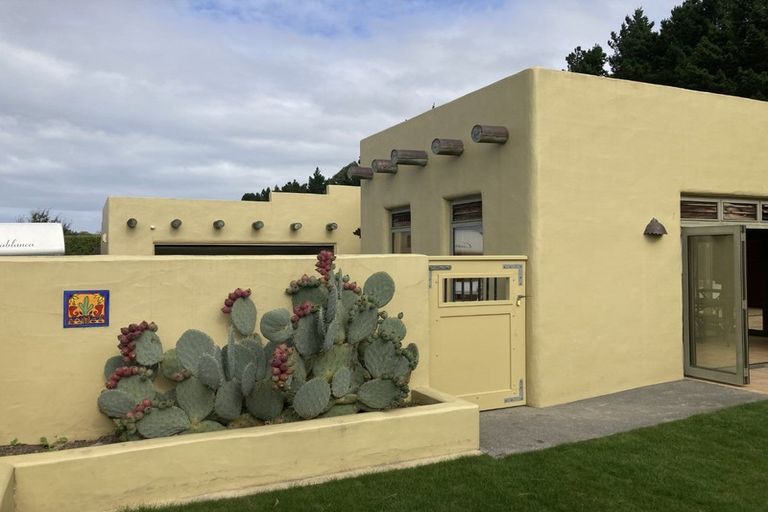 Photo of property in 21 Amoka Crescent, Parklands, Christchurch, 8083