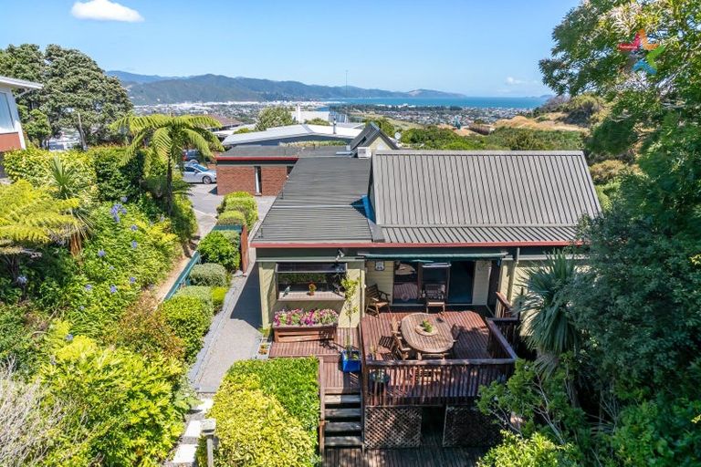 Photo of property in 25b City View Grove, Harbour View, Lower Hutt, 5010