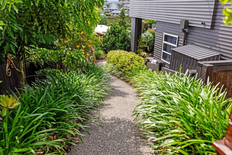 Photo of property in 37 Contour Avenue, Pyes Pa, Tauranga, 3112