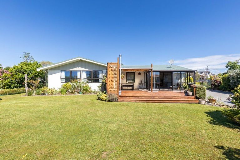 Photo of property in 30 Takiroa Street, Urenui, 4375