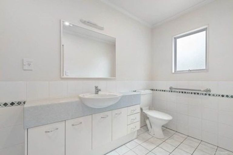 Photo of property in 10 Wineberry Place, Albany, Auckland, 0632