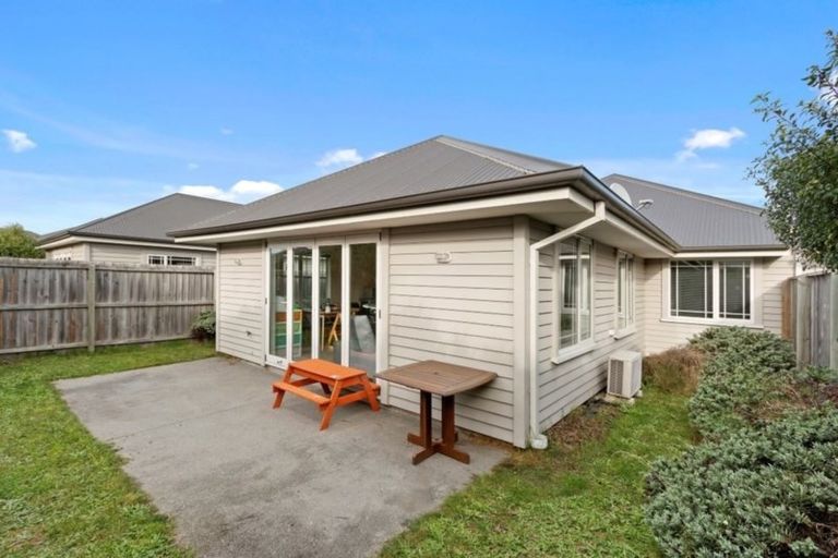 Photo of property in 16a Date Crescent, Aidanfield, Christchurch, 8025
