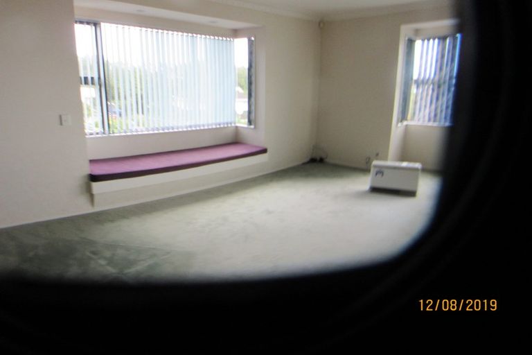 Photo of property in 56 Ribbonwood Crescent, Goodwood Heights, Auckland, 2105