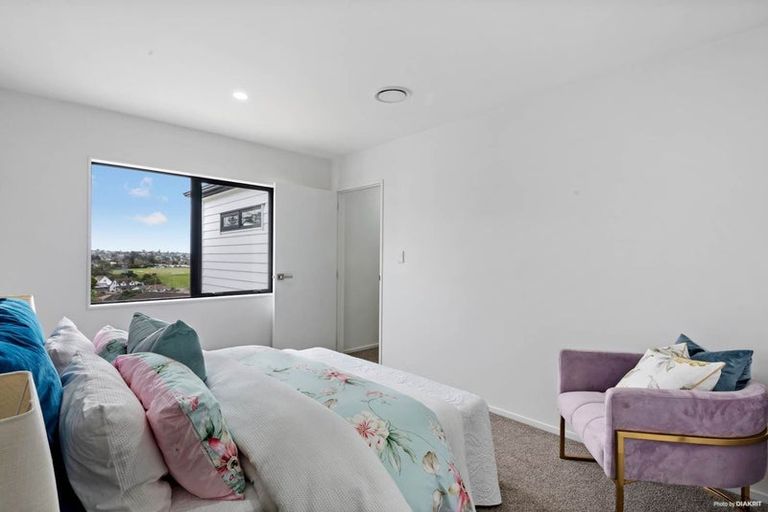 Photo of property in 4c Amerce Place, Highland Park, Auckland, 2010