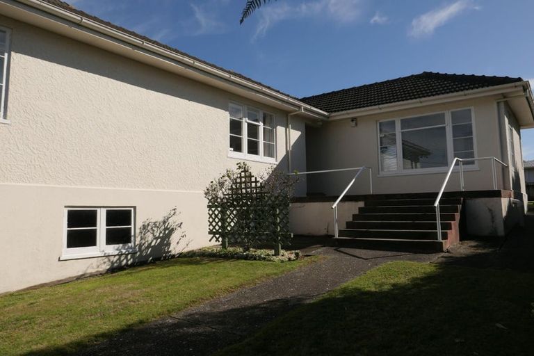 Photo of property in 95 Golf Road, Paraparaumu Beach, Paraparaumu, 5032