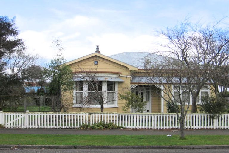 Photo of property in 16 Lombard Street, Palmerston North, 4410