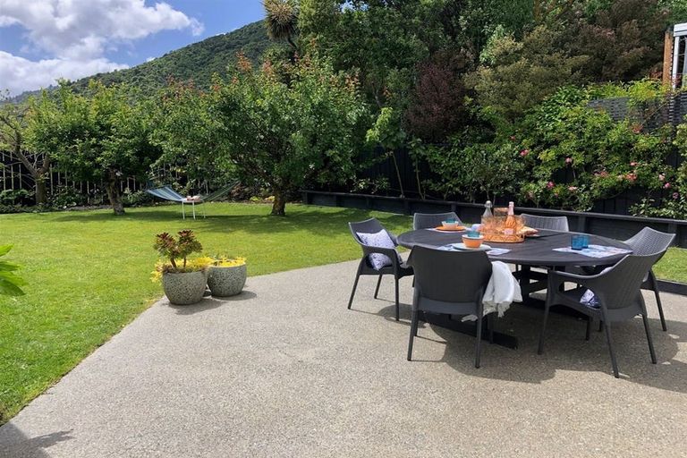 Photo of property in 108 Moana View Road, Waikawa, Picton, 7220