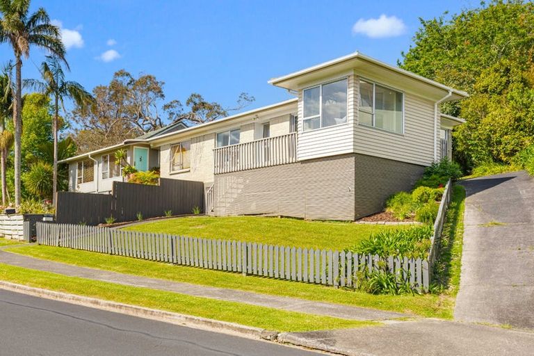 Photo of property in 2/67 Brigantine Drive, Beach Haven, Auckland, 0626