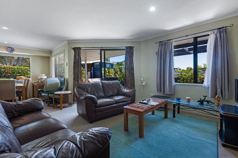 Photo of property in 4 Protea Drive, Cable Bay, 0420