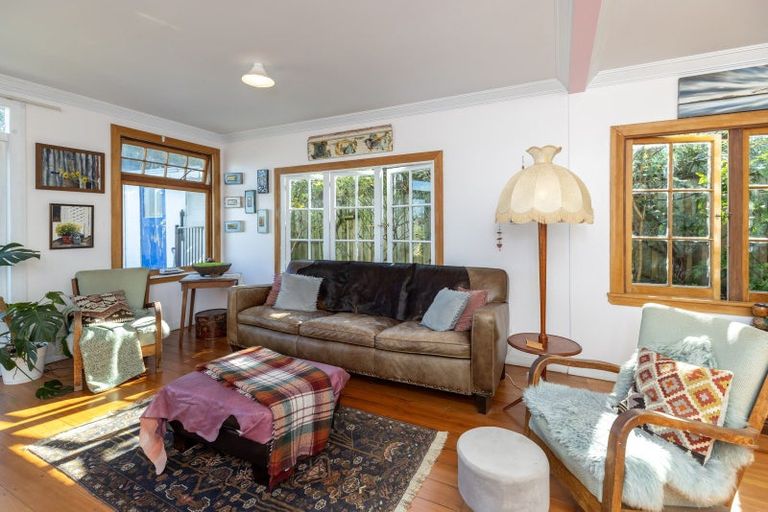 Photo of property in 5 Golf Road, Paraparaumu Beach, Paraparaumu, 5032