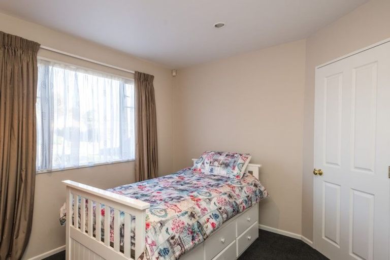 Photo of property in 2 The Stables, Woodend, 7610