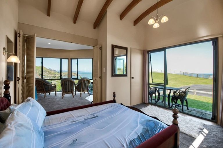 Photo of property in 9 Aria Terrace, Mokau, 4376