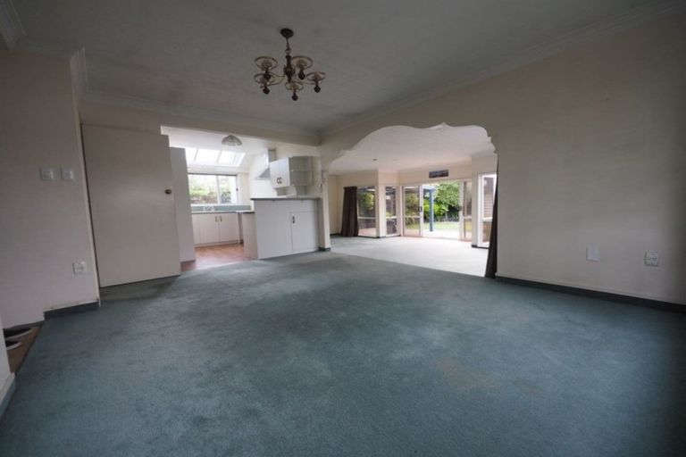 Photo of property in 33 Glenrowan Avenue, Avondale, Christchurch, 8061