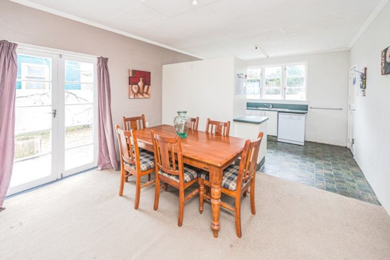 Photo of property in 96 Gonville Avenue, Gonville, Whanganui, 4501