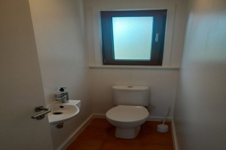 Photo of property in 24 Hauraki Road, Hauraki, Auckland, 0622