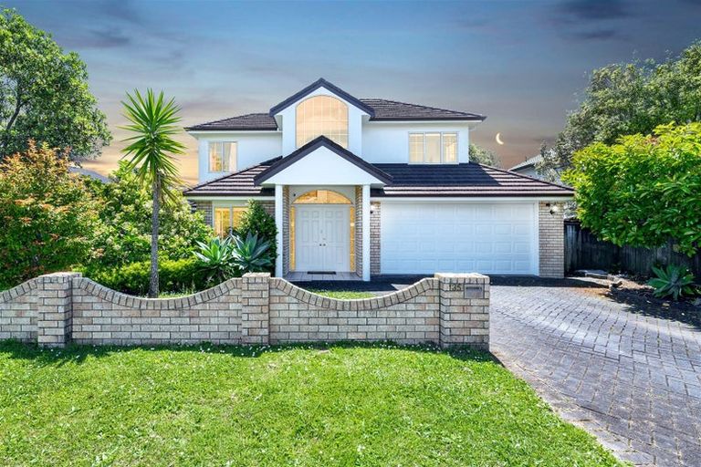 Photo of property in 35 Picasso Drive, West Harbour, Auckland, 0618