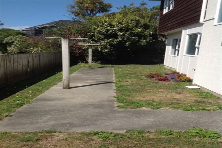 Photo of property in 8a Aintree Grove, Churton Park, Wellington, 6037