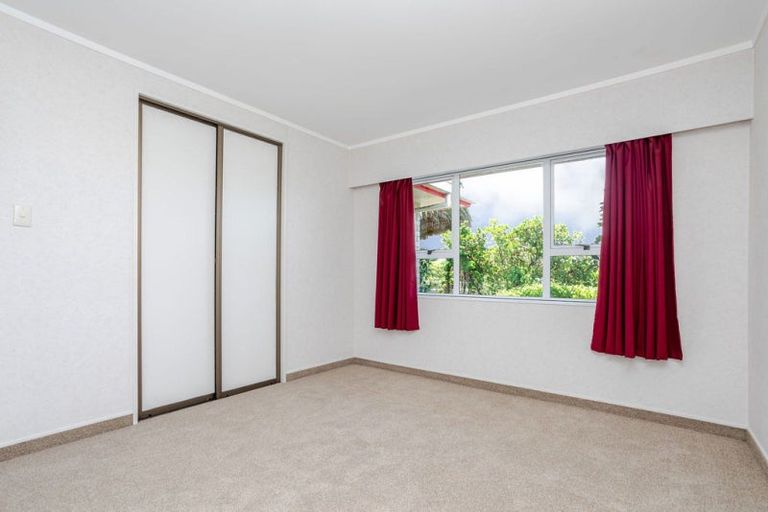 Photo of property in 208 Adelaide Road, Dannevirke, 4930