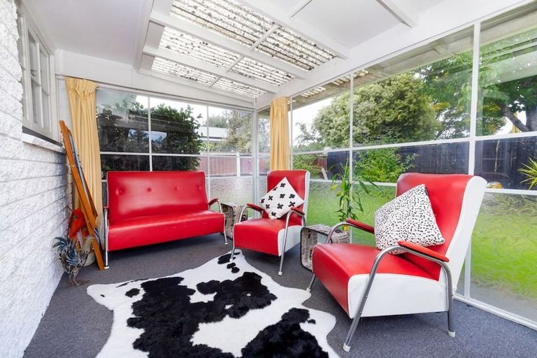 Photo of property in 281 Avonhead Road, Avonhead, Christchurch, 8042