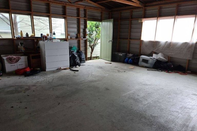 Photo of property in 18 Cruickshank Street, Kilbirnie, Wellington, 6022