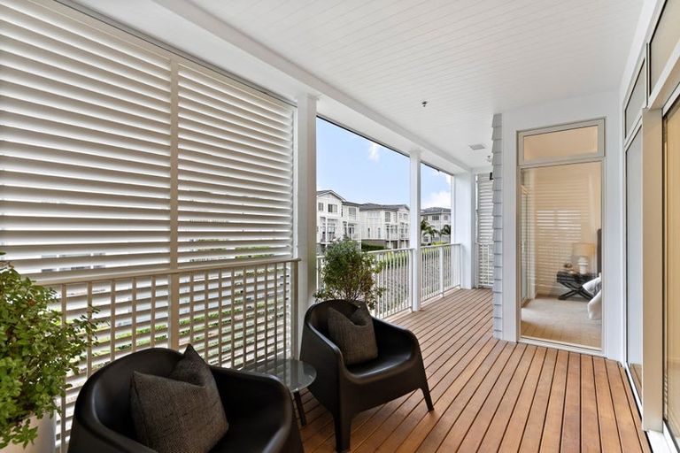 Photo of property in 135 Hibiscus Drive, Orewa, 0931