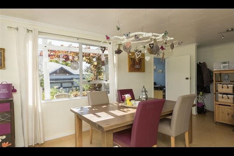 Photo of property in 16 Leitrim Street, Redwoodtown, Blenheim, 7201