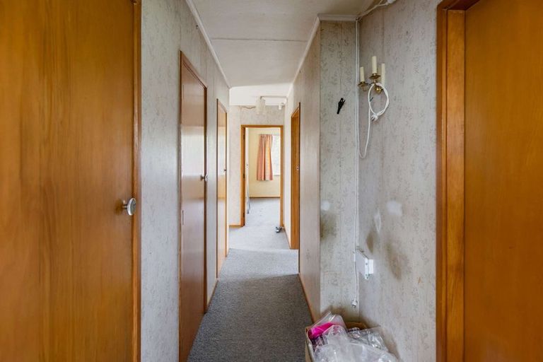 Photo of property in 8 Waterford Place, Westbrook, Palmerston North, 4412