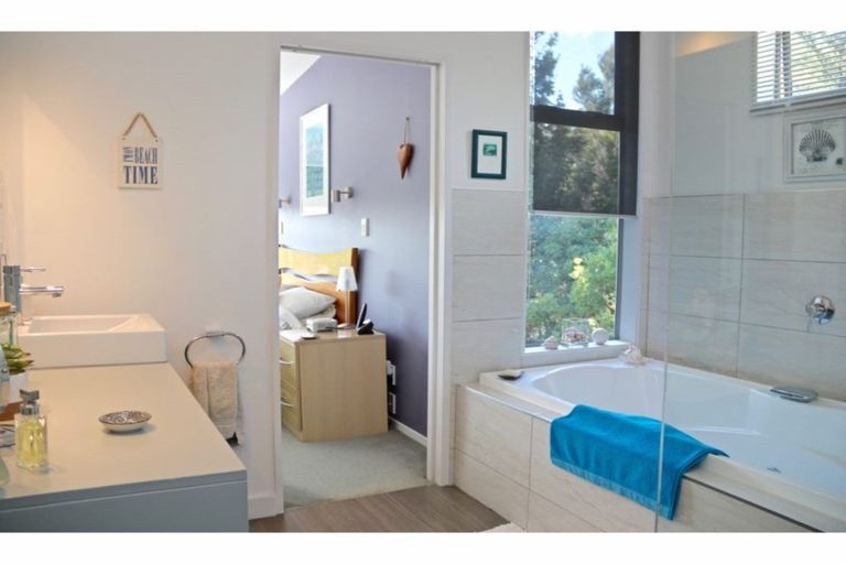 Photo of property in 26 Hihitahi Rise, Paihia, 0200