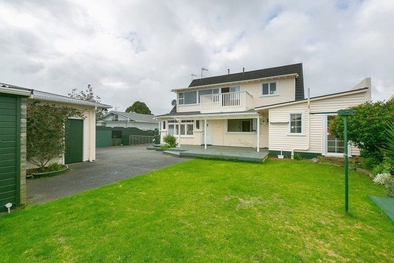 Photo of property in 244 Saint Aubyn Street, New Plymouth, 4310