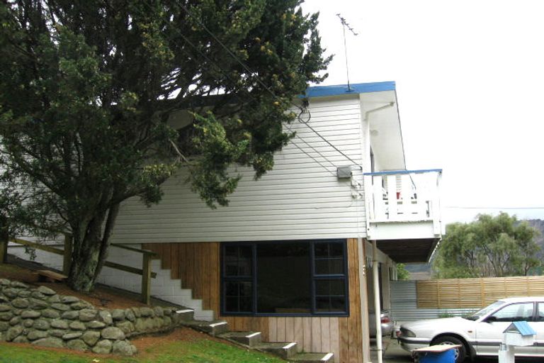 Photo of property in 21a Bird Grove, Stokes Valley, Lower Hutt, 5019