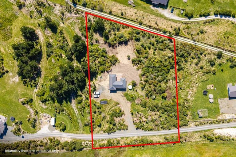 Photo of property in 960a Oneriri Road, Kaiwaka, 0573