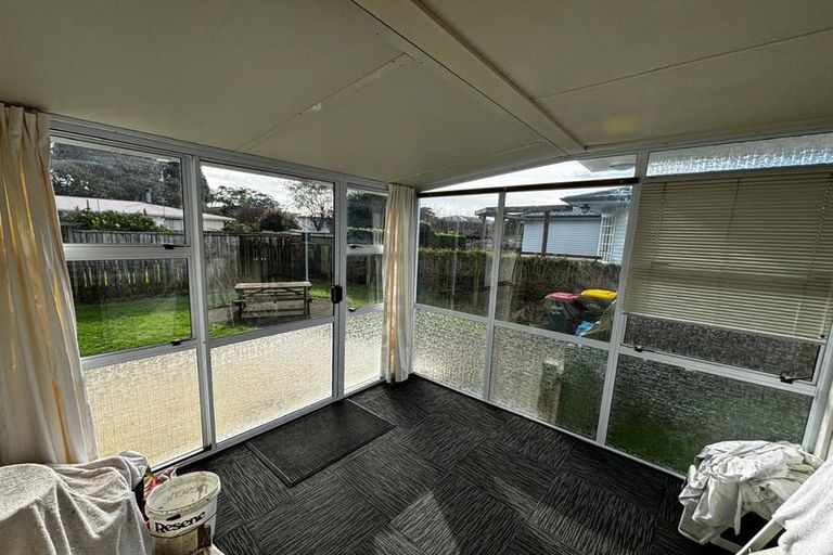 Photo of property in 92 Brois Street, Frankleigh Park, New Plymouth, 4310