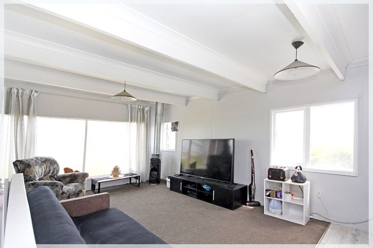 Photo of property in 10 Nelson Street, Foxton Beach, Foxton, 4815