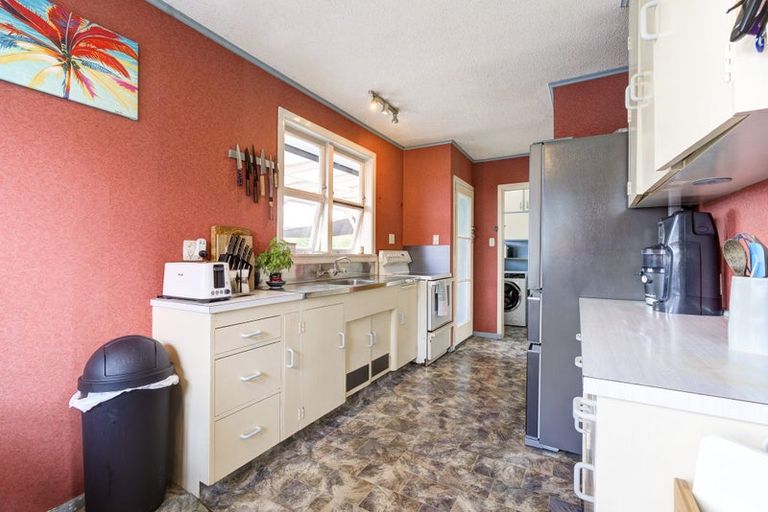 Photo of property in 37 Yvonne Street, Melville, Hamilton, 3206