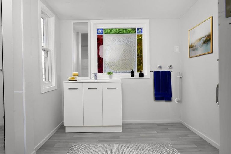 Photo of property in 100 Holloway Road, Aro Valley, Wellington, 6021