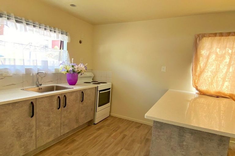 Photo of property in 27 Glendene Avenue, Glendene, Auckland, 0602