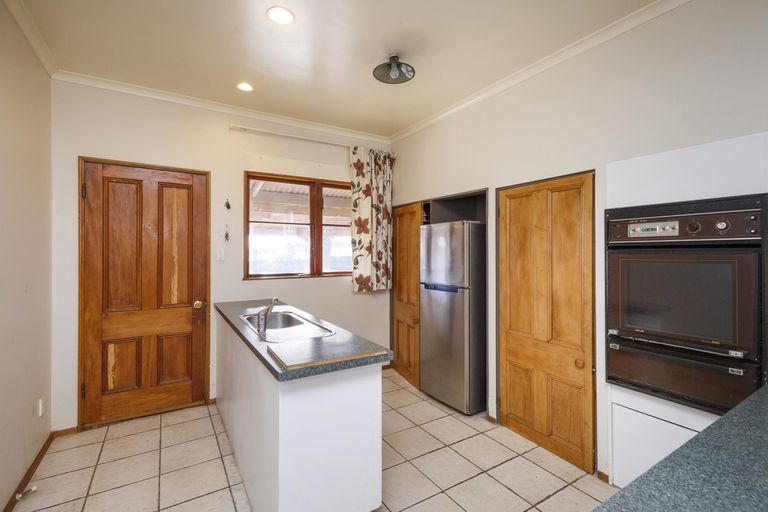 Photo of property in 6 Duff Crescent, Highbury, Palmerston North, 4412