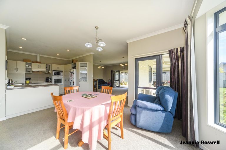 Photo of property in 71 Bryant Street, Takaro, Palmerston North, 4412