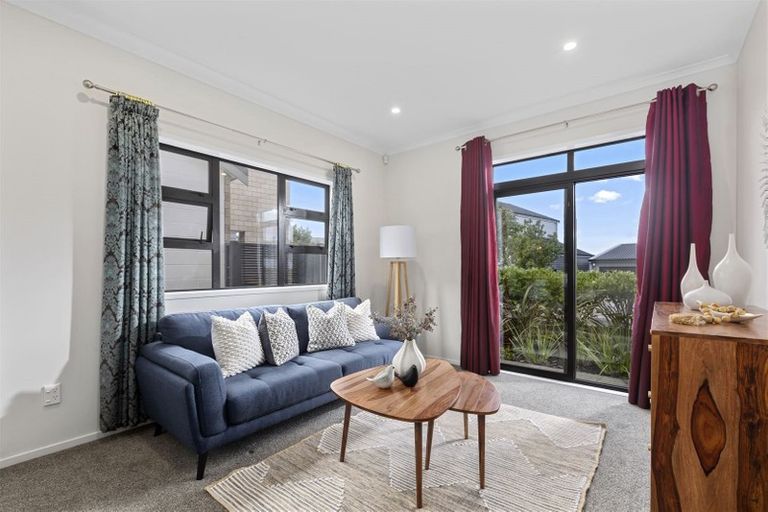 Photo of property in 4 Teal Way, Hobsonville, Auckland, 0616