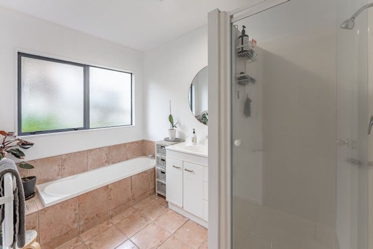 Photo of property in 2/422 Whangaparaoa Road, Stanmore Bay, Whangaparaoa, 0932