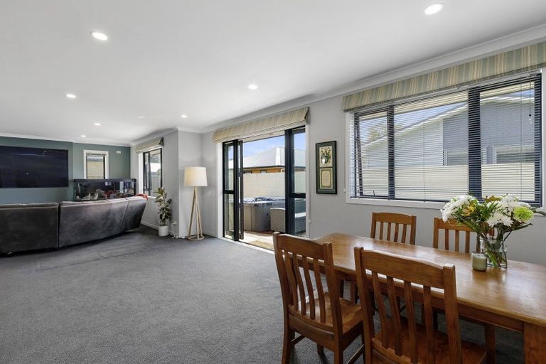 Photo of property in 9 Vernon Grove, Brown Owl, Upper Hutt, 5018