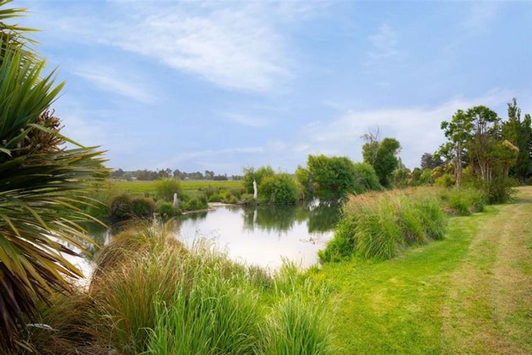 Photo of property in 6 Riverside Lane, Spencerville, Christchurch, 8083