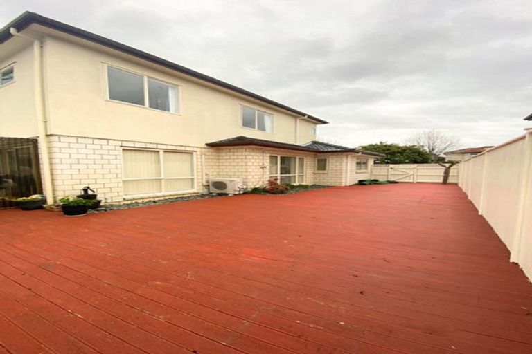 Photo of property in 40 Baverstock Road, Flat Bush, Auckland, 2016