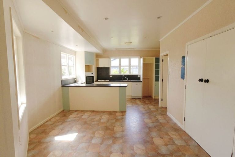 Photo of property in 52 Enderley Avenue, Enderley, Hamilton, 3214