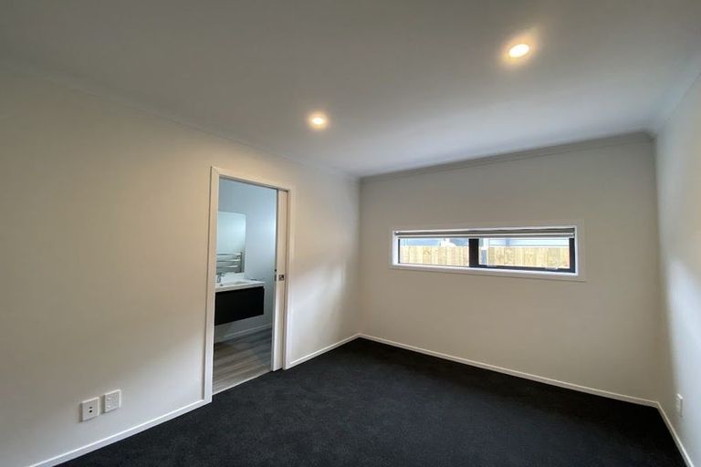 Photo of property in 9a Fitzherbert Road, Wainuiomata, Lower Hutt, 5014