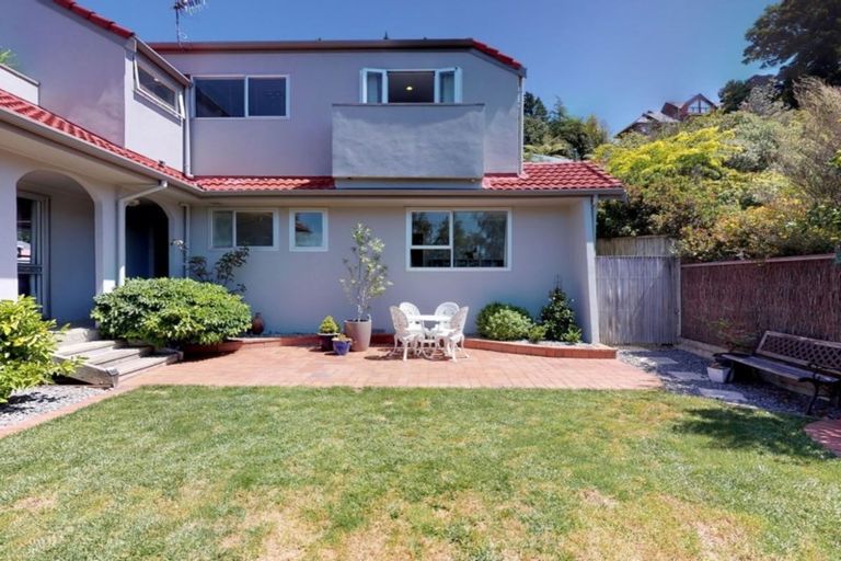 Photo of property in 77 Sunbrae Drive, Silverstream, Upper Hutt, 5019