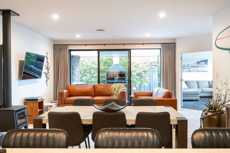 Photo of property in 131 Arataki Road, Havelock North, 4130