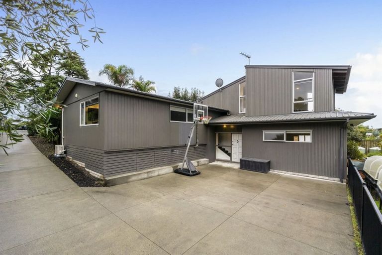 Photo of property in 11 Kauri Road, Whenuapai, Auckland, 0618