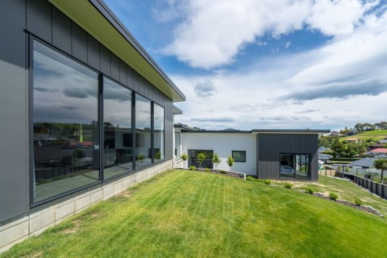 Photo of property in 8 Erica Crescent, Mosgiel, 9024