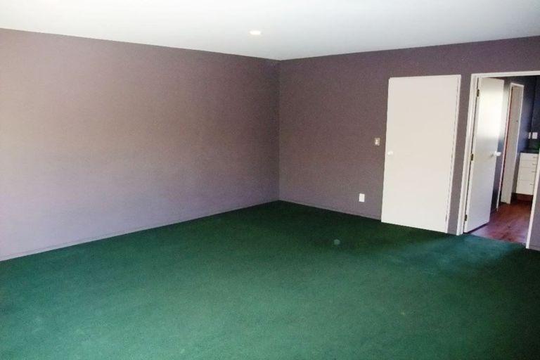 Photo of property in 76c Picton Avenue, Riccarton, Christchurch, 8011